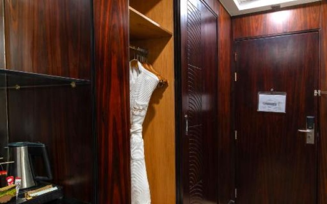 Двухместный номер Делюкс с 2 отдельными кроватями и видом на город — фото 1
