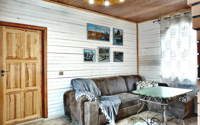 Oreshek Guest House