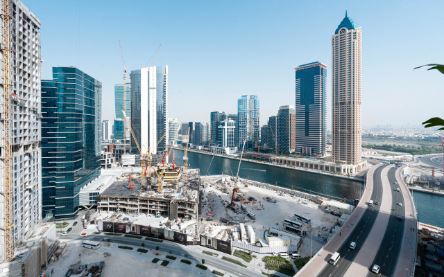 KeyRock Living Dubai Skyline & Pool Access Apartments