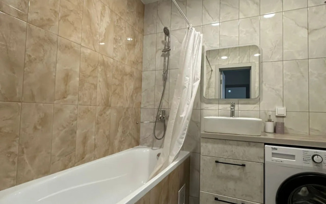 Апартаменты с двумя кроватями, балконом и ванной, 16 этаж