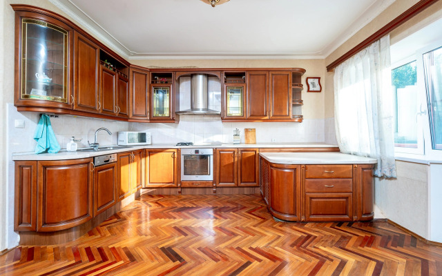 Частный дом в Гатчине с Бассейном и Сауной