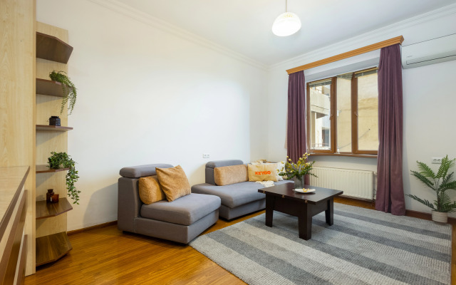 1BR/City Gem/Sunset Balcony/Self-enter/by Keygo 19 Apartments