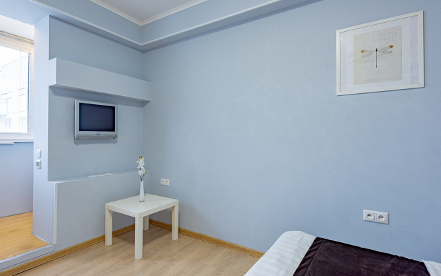Inndays Apartment on Izumskaya