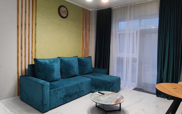 Stilnye S Otdelnym Vhodom Apartments