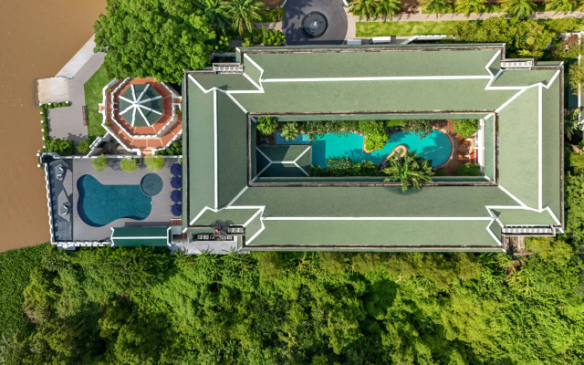 Kalanan Riverside Resort