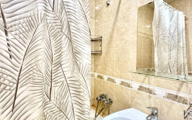 U Metro Yekaterinburg Megapolis Flat