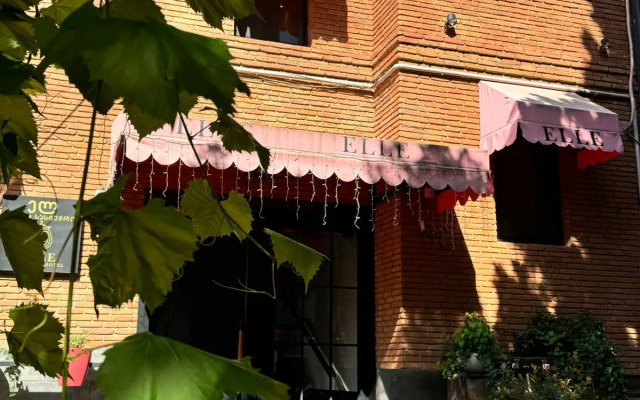 Elle Boutique Hotel