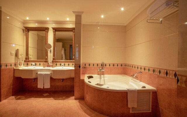 Bristol Hotel