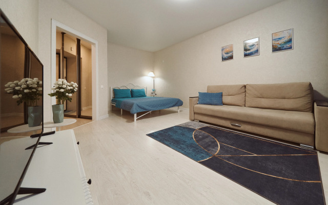 Sovremennye ryadom s naberezhnoy Apartments