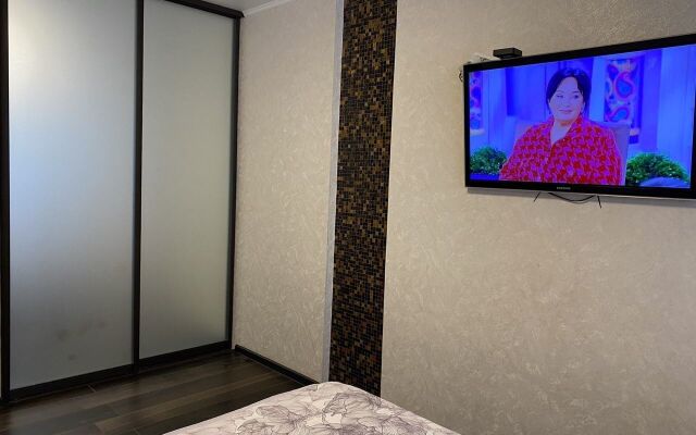 Na Konstantina Paustovskogo 6 Flat