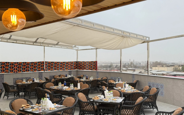 Izumrud Palace Hotel