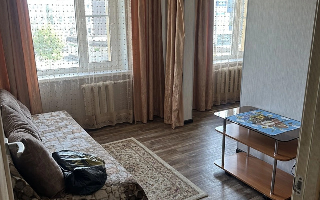 Na Prospekte Rybakov Flat