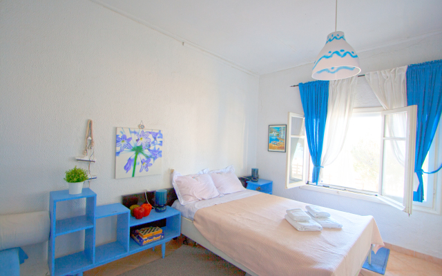 Barlee BeachFront House Metamorfosi Guest House