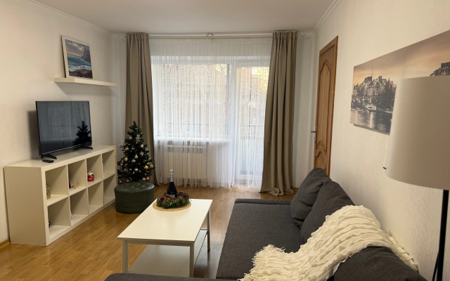 Апартаменты двухкомнатные на Пролетарской у Нижнего озера