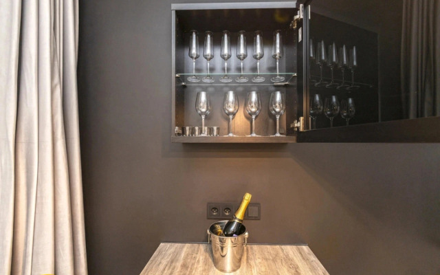 Апартаменты Улучшенные с Балконом Elite Apartments