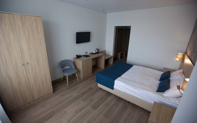 Planeta IQ Hotel