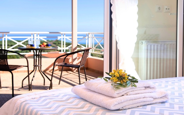 Aqua Mare Villa Heated Pool