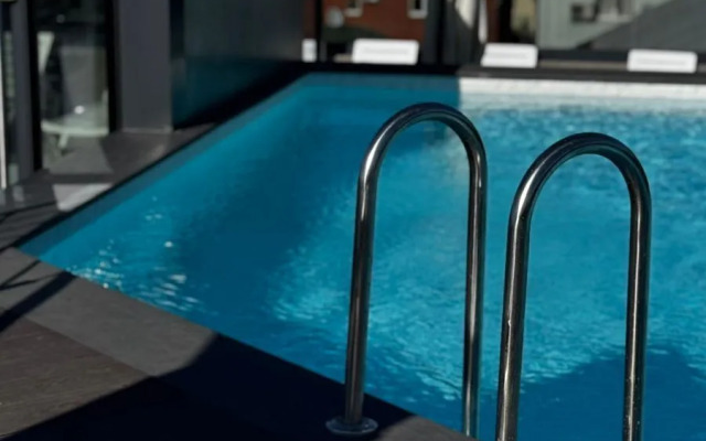 Апартаменты на Светлой 18 (306)