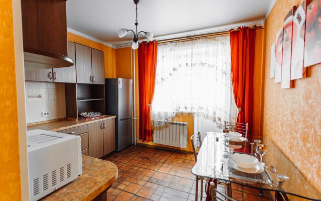 Na Prospekte Lenina 112 Apartments