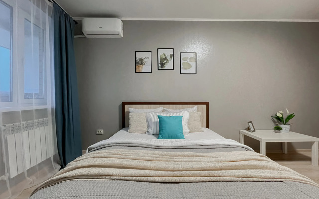 Green FOX Na Ulice Savushkina 6E Apartments