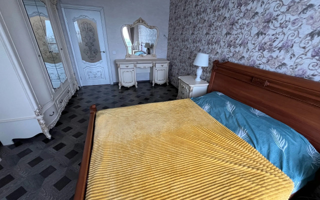 Квартира 10 Лет Октября 89