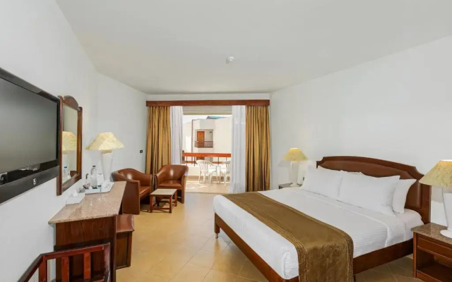 Отель Marlin Inn Azur Resort