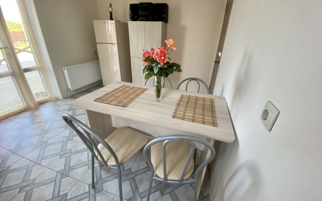 38 Popugaev Guest House
