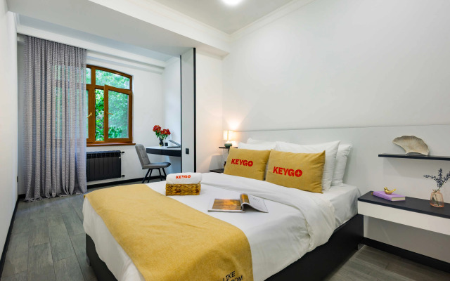 KeyGo #0077, 1 Bedroom, Saryan Street Apartments