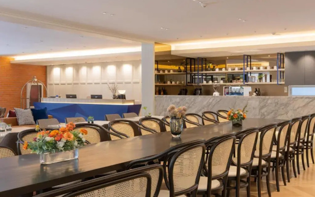 Отель Blue Hippo Hotel