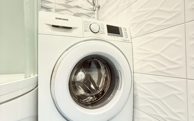 Shikarnaya S Neveroyatnym Vidom Na Volgu I Gorod Flat