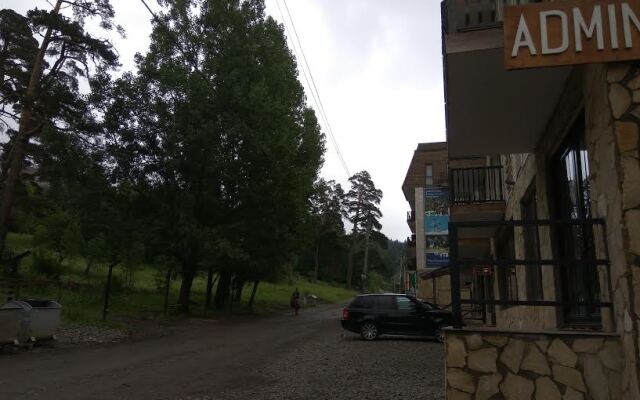 Private In Mgzavrebi Apartments