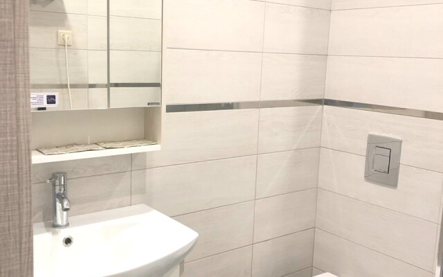 Na Nizhneimeretinskoy 143 Apartments 2