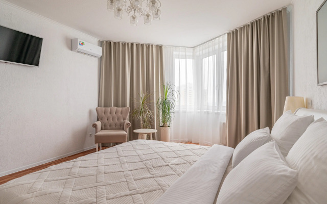 Квартира Двухкомнатная с панорамным видом Уральская 75