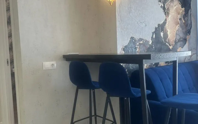 Квартира с панopaмным видoм нa pеку и мост