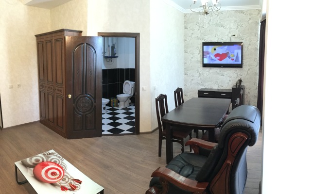 Tsentralnyij Guest House