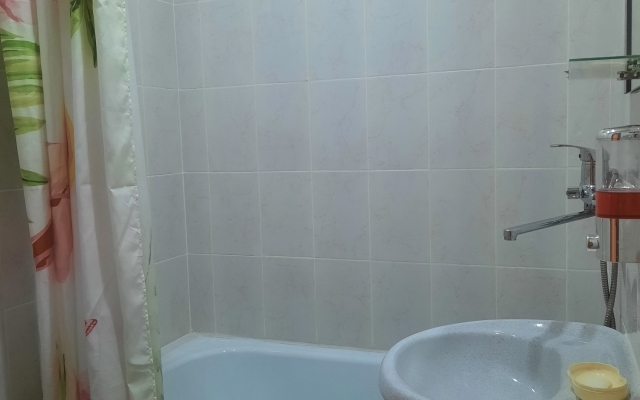 Uyut Guest House