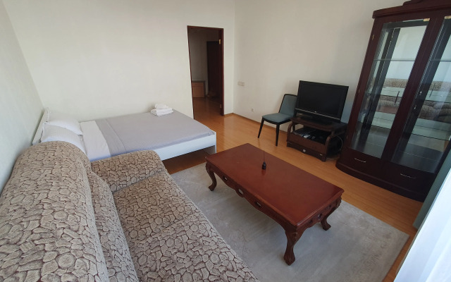 421 Yevrotreshka V Samom Tsentre Na 6 Gostey Apartment