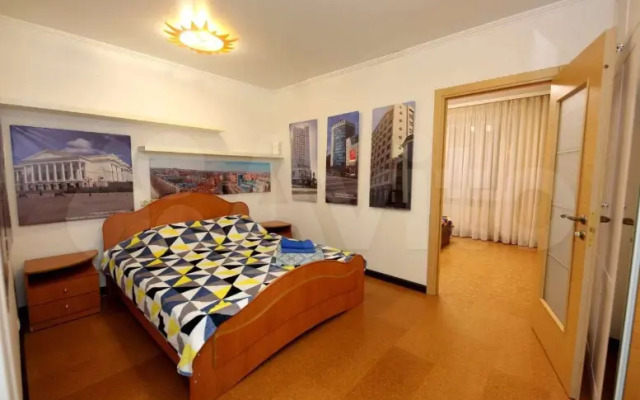 Квартира 3 комнатная квартира улица Комсомольская,75