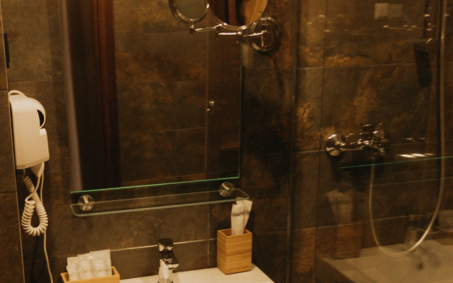 S potryasayuschim vidom na Solnechnoy Doline Apartments