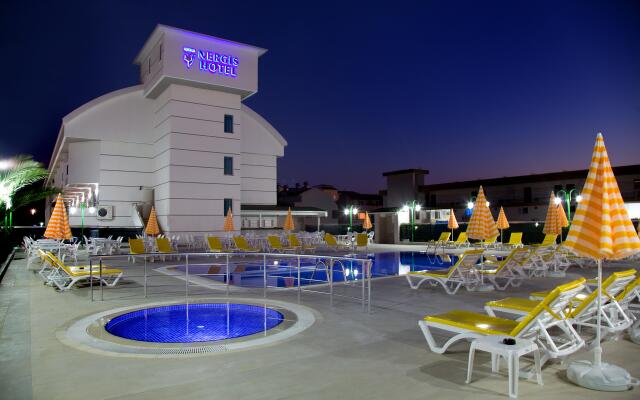 Opia Hotel