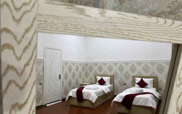 Отель HOME ALONE