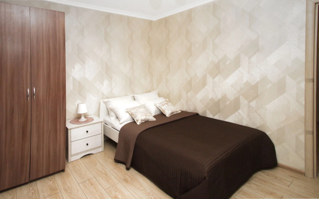 Na Orshanskoy 2 Apartments