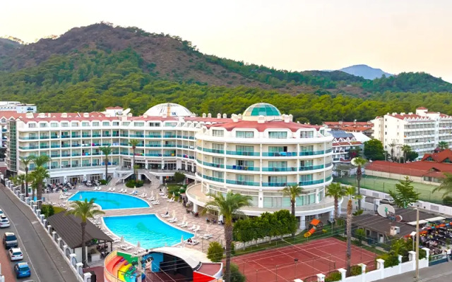 Pineta Park Deluxe Hotel