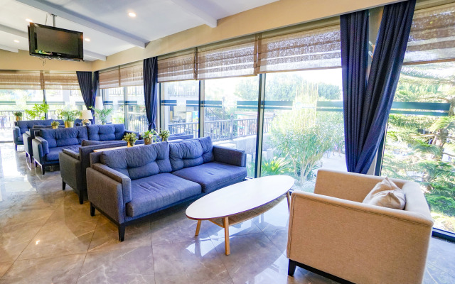 Отель Istanbul Beach