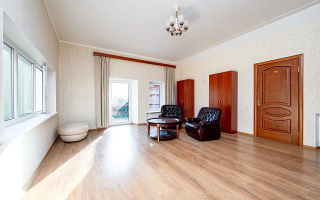 Частный дом в Гатчине с Бассейном и Сауной