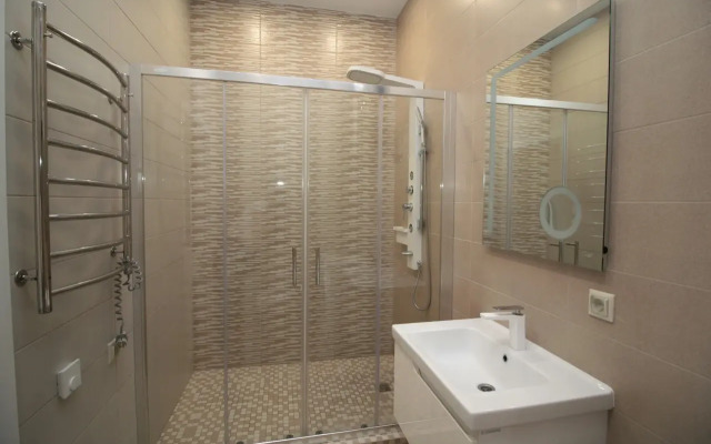 U Morya Na Bulvar Nadezhd 4/2 Flat