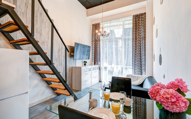 Апартаменты Loft в АК Миррор