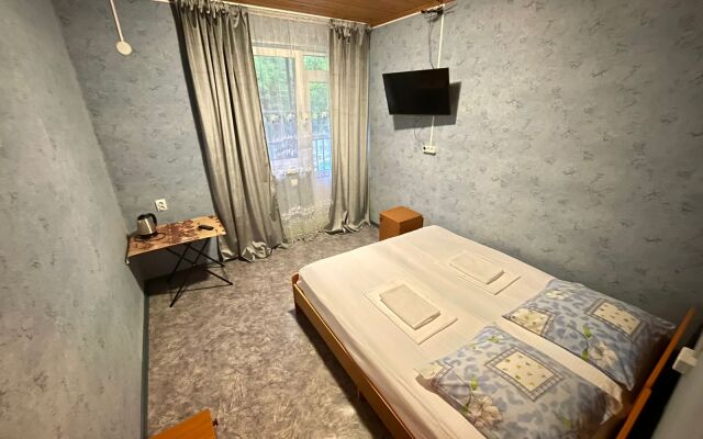 Na Bestuzheva Marlinskogo Guest House