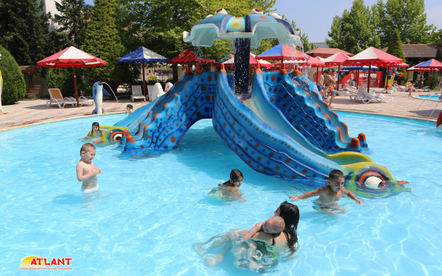 Atlant Holiday Village Hotel