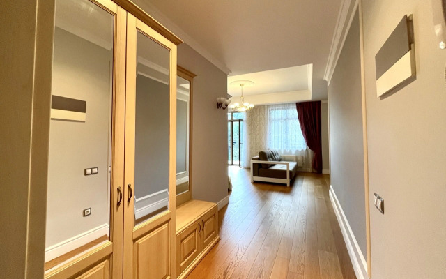 Dvukhkomnatnye s Balkonom Premium Klassa v Zhk Diplomat Apartments